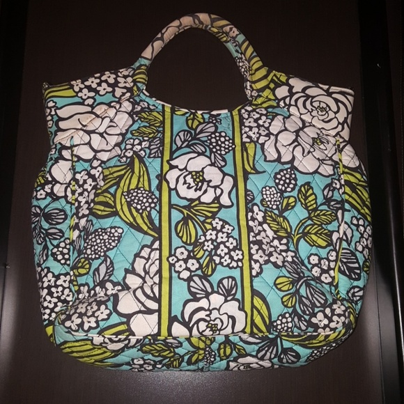 Vera Bradley Handbags - 🌹XXL Vera Bradley Tote🌹